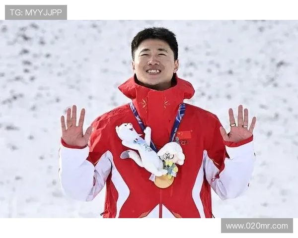 王心迪决赛二轮摔倒徐梦桃安慰 王心迪决赛二轮摔倒徐梦桃安慰